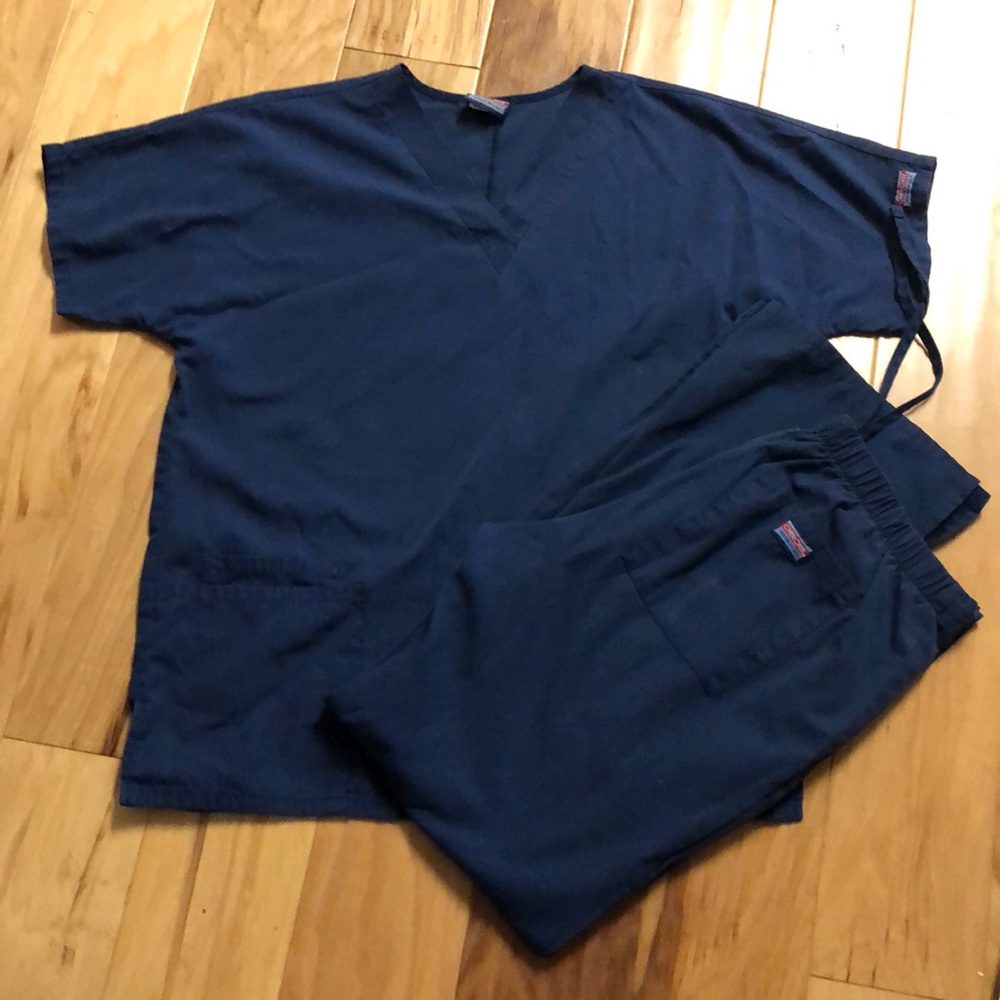 Cherokee scrub set